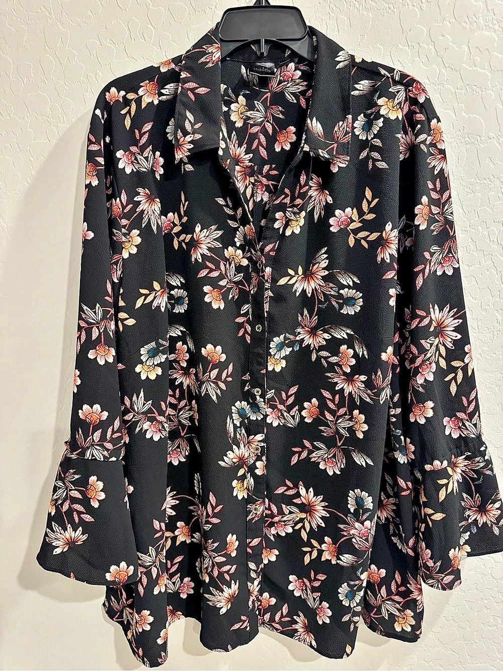 Rafaella Floral Button Front Blouse in Black & Pink Like New